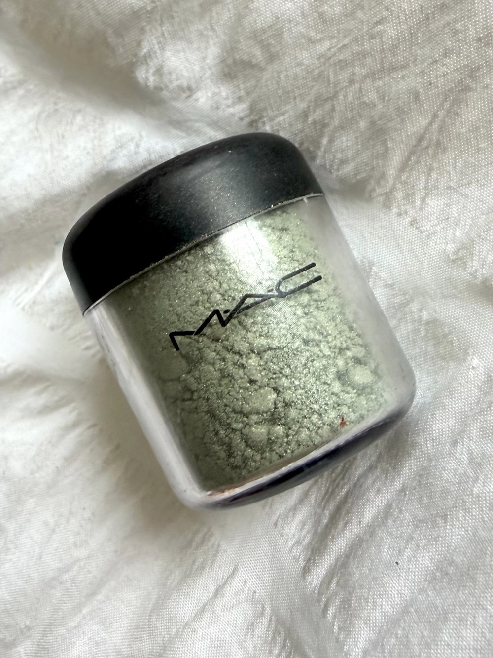 MAC Loose Pigment in Shimmery Sage Green- “pastorale”